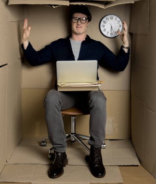 Duygu öfke iş yerinde genç bir yaş olduğunu