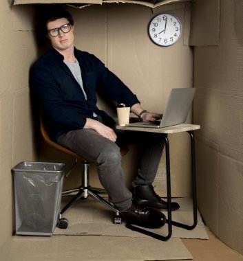 Depresif Yöneticisi işten dinlenme ihtiyacı