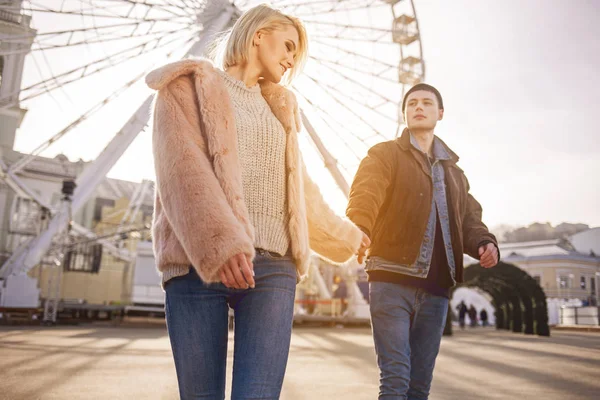 Romantic girlfriend and boyfriend on date are enjoying time together — Stock Photo, Image