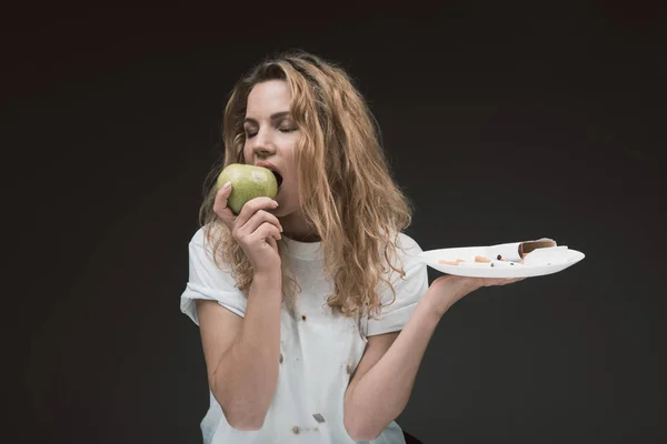 Junge Frau entscheidet sich für gesunden Lebensstil — Stockfoto