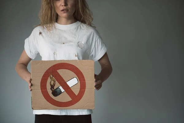 Ernstige vrouw nee zeggen om te roken — Stockfoto