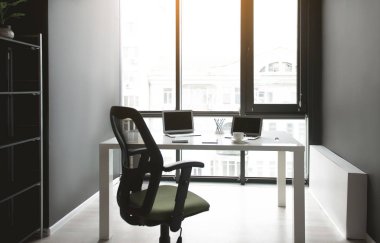 Dijital cihazlar ve boşaltmak masaya diyorum