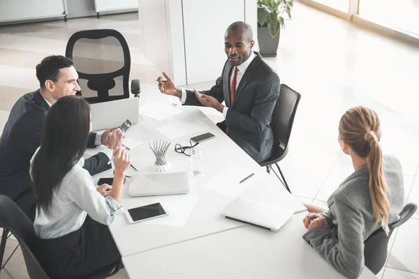 Participantes esperando a su jefe — Foto de Stock