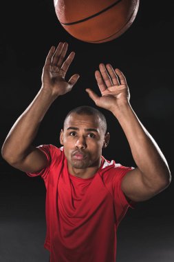 Genç sporcunun sepetine oyuncular umut