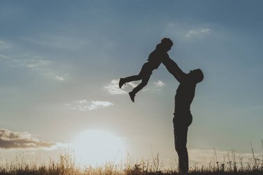 Baba ve oğul niteliğine akşam zevk