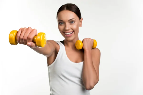 Mulher bonita exercitando-se em aulas de fitness — Fotografia de Stock