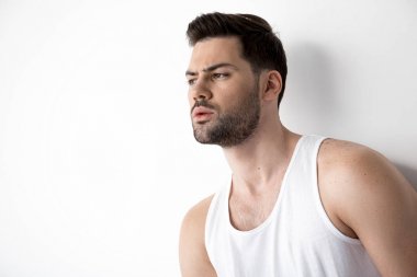 Dalgın adam güven ifade