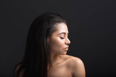 Afrikalı kadın bakım onu kilitler övünme