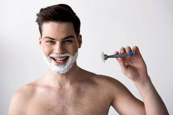 Cara alegre com creme de barbear está expressando alegria — Fotografia de Stock