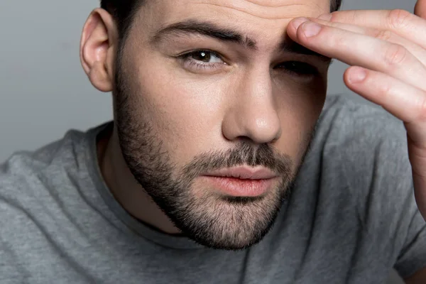 Duygu ağrı kabardı biri