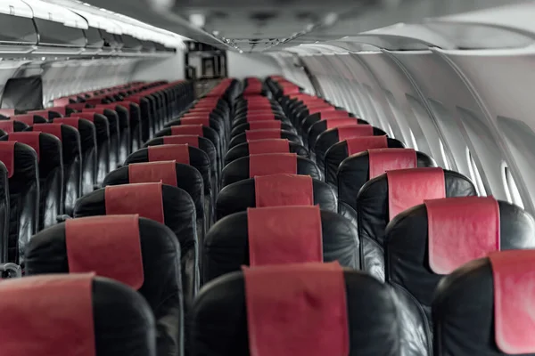 Photo de sièges vides dans la cabine avant le départ — Photo