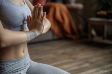 Kadın güne sağlıklı başlıyor.