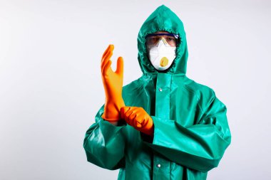 Coronavirus stok fotoğrafı çekilirken çıkarıcı prosedürlere hazırlanıyorum.