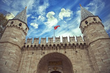 Istanbul'da Osmanlı Padişahları Saray kapısı
