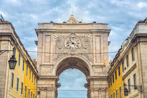 Arco triunfal de Rua Augusta en la Plaza del Comercio — Foto de Stock