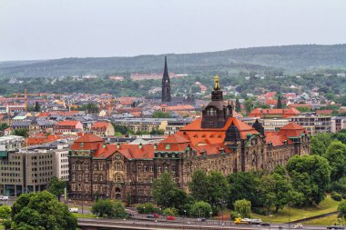 Antik şehir Dresden yağmurlu havalarda