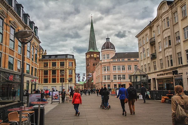 Centrum av staden Aarhus med medeltida katedral, Danmark — Stockfoto