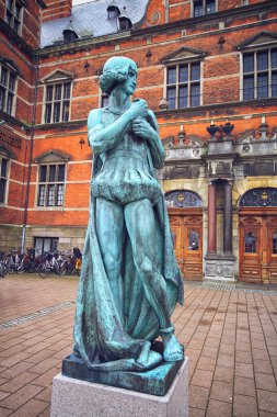 Hamlet, Elsinor Kalesi, Helsingor bronz heykeli