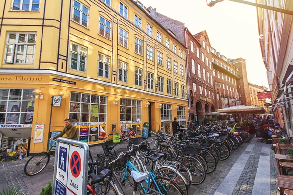 Улица старого города Копенгагена — стоковое фото