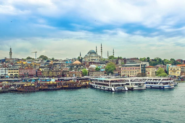 Vista do dia da Mesquita Suleymaniye — Fotografia de Stock
