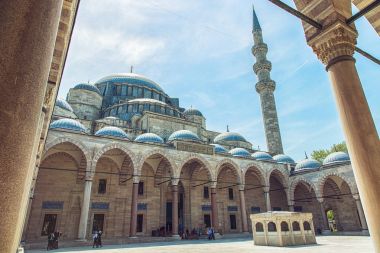 Istanbul'daki Süleymaniye Camii Cortyard