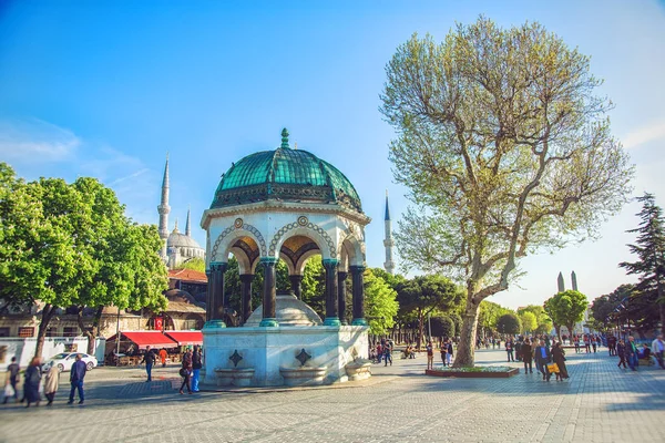 The German Fountain on Sultanahmet Square — Stock Photo, Image
