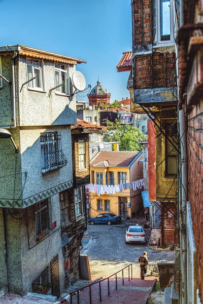 Distrito de Fener con vista al Phanar Greek Orthodox College — Foto de Stock