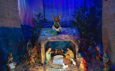Aziz Mary Draperis Kilisesinde güzel bir doğum sahnesi monte edildi.
