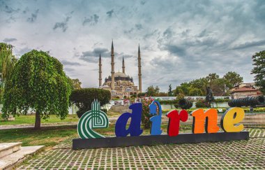 Selimiye Camii, Mimar Sinan tarafından 1575 yılında yaptırılmıştır. Edirne