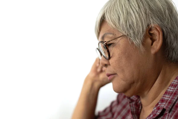 Starší dospělý starší asijské ženy vážné deprese a pocit, že — Stock fotografie