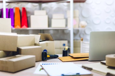 Ahşap masa teslimat için karton kutu 