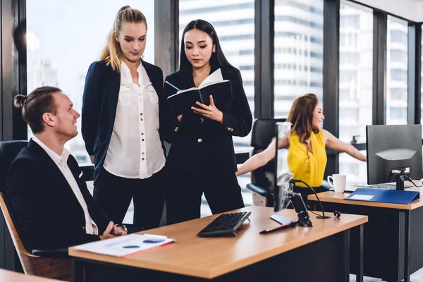 Group of professional business meeting and discussing strategy w — Stock Photo, Image