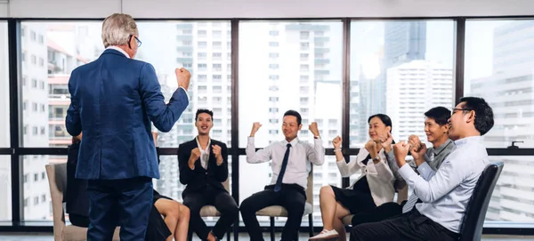 Grupo Reuniones Negocios Profesionales Discutir Estrategia Con Nuevo Proyecto Startup — Foto de Stock