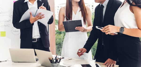 Gruppo Incontro Affari Professionale Discussione Con Nuovo Progetto Idea Startup — Foto Stock