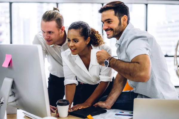 Gruppo Incontri Lavoro Professionali Discussione Della Strategia Con Nuovo Progetto — Foto Stock