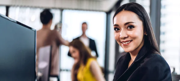 Confident Asian Businesswoman Relaxing Looking Technology Desktop Computer While Sitting — Stock Photo, Image