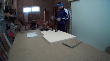 Mobilya üretimi. Küçük işletme.