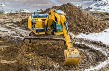 Ekskavatör çalışma kazma