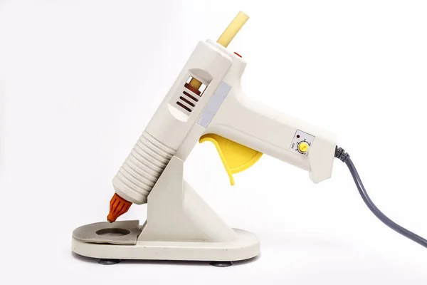 beyaz arkaplanda silah