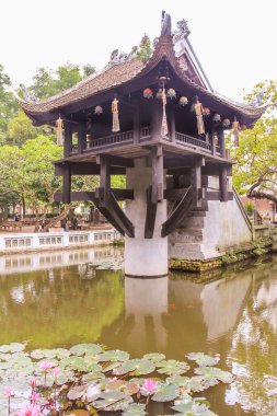 bir ayağı pagoda Hanoi