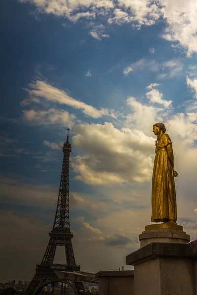 A Torre Eiffel em Paris — Fotografia de Stock