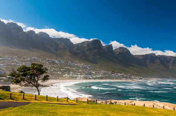 Camps Bay Beach w Cape Town — Zdjęcie stockowe