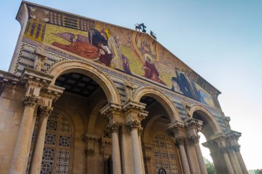 kiliseye Kudüs'teki bütün Milletler