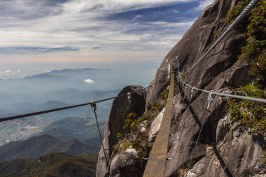 Mount Kinabalu Bridge'de güzel tel