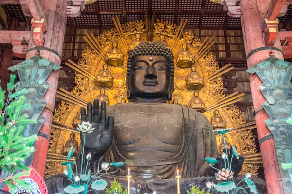 Giant Buddha Nara Todaiji Tapınağı içinde
