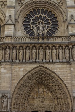 Paris'teki Notre Dame Katedrali Notre Dame cephe