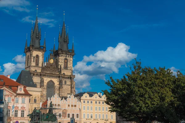 Fin utsikt över gamla stans torg i Prag — Stockfoto