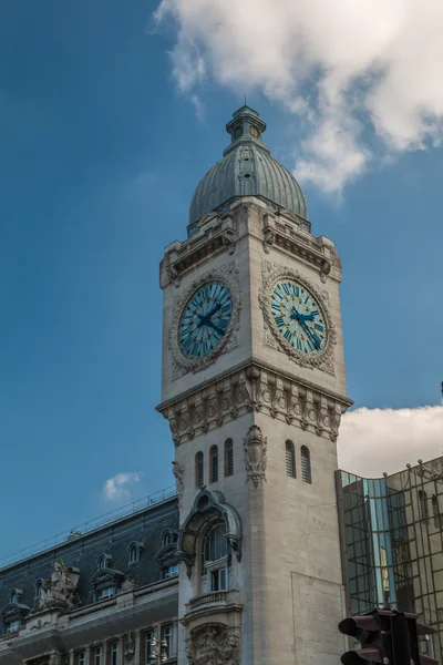 Clock tower Gare de Lyon v Paříži — Stock fotografie