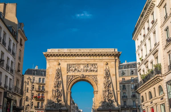 Arco Porte Saint-Denis en París — Foto de Stock