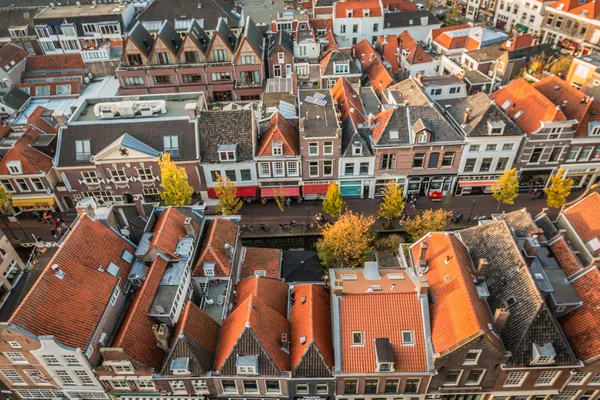 Gamla hus i Delft city — Stockfoto
